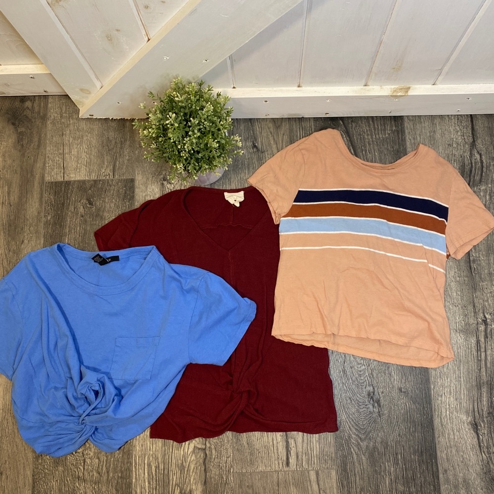 3 Comfy Tee Shirts ⚡️